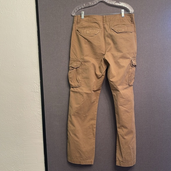 Old Navy men’s cargo pants size 34x34, good condition cotton blend - Picture 4 of 10